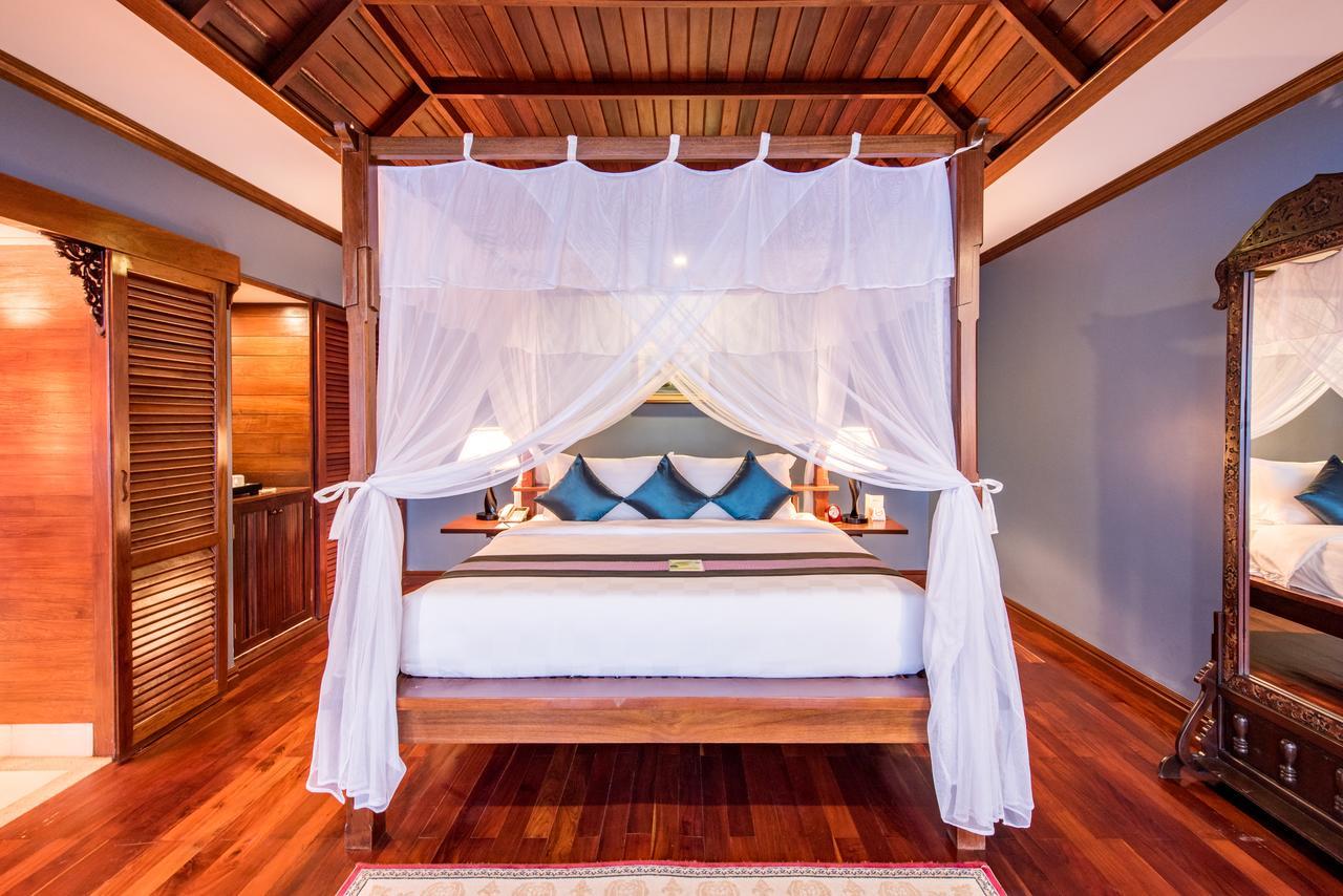 Angkor Palace Suite & Villa シェムリアップ エクステリア 写真